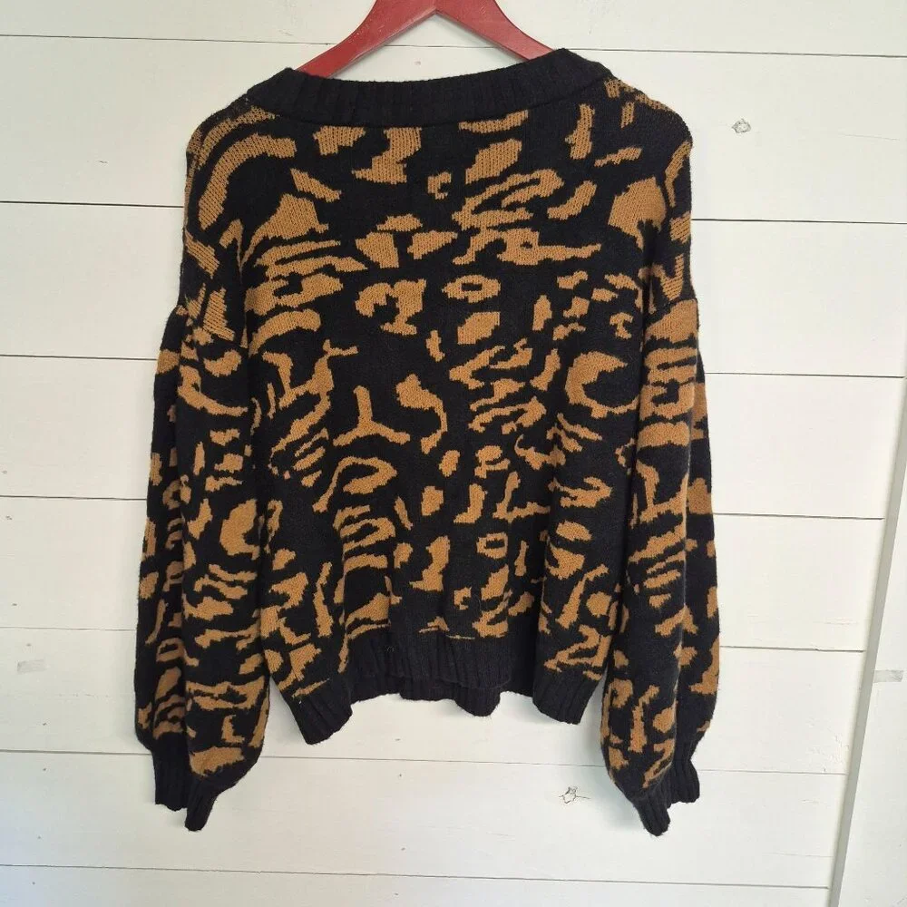 Pink Lily Womens super soft Black & Tan Leopard Print Knit Sweater L - Picture 7 of 7